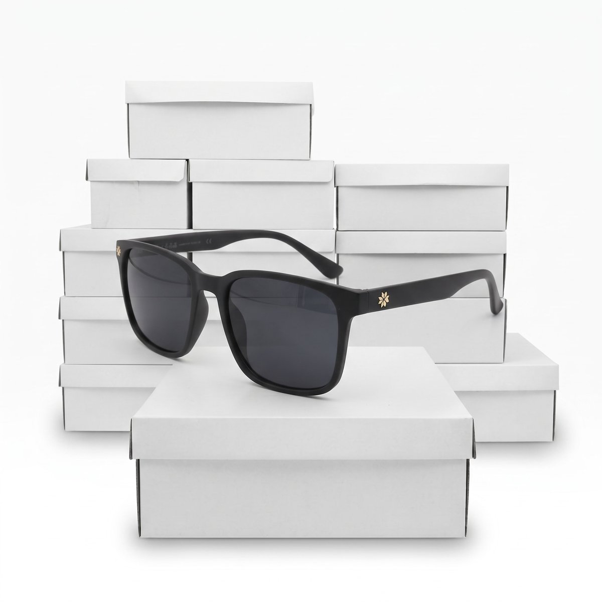 Lot lunettes de soleil mixtes – 4 650 pièces – sans marque communiquée