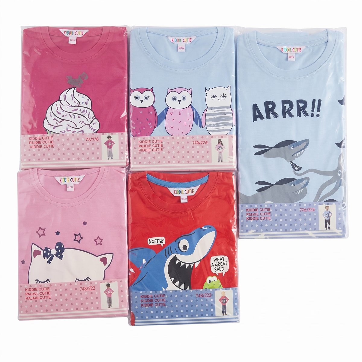 Lot textile mixte – 2 500 pièces (pyjamas, lounge, robes, écharpes, pulls de Noël) – sans marque communiquée