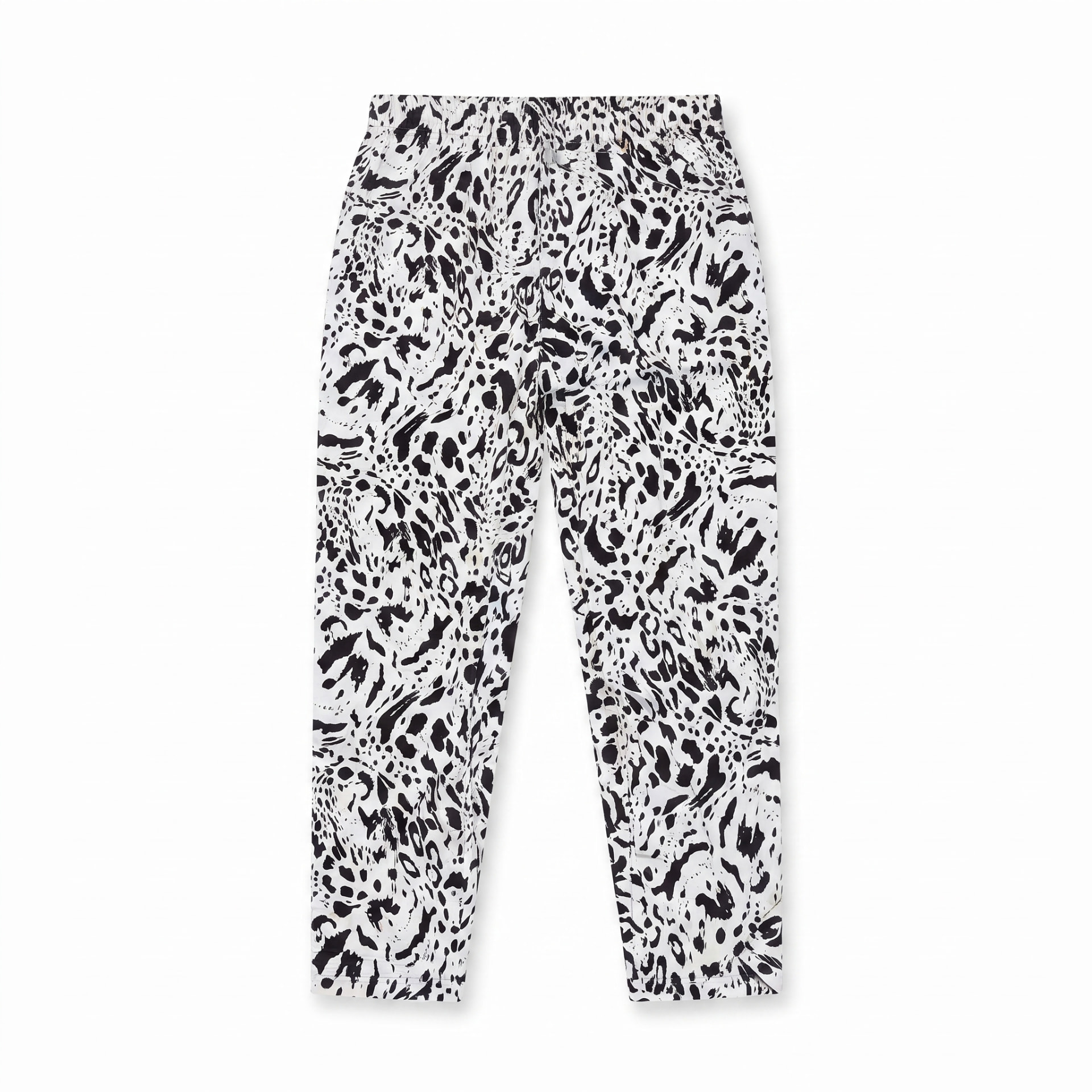 Lot textile mixte – 2 500 pièces (pyjamas, lounge, robes, écharpes, pulls de Noël) – sans marque communiquée