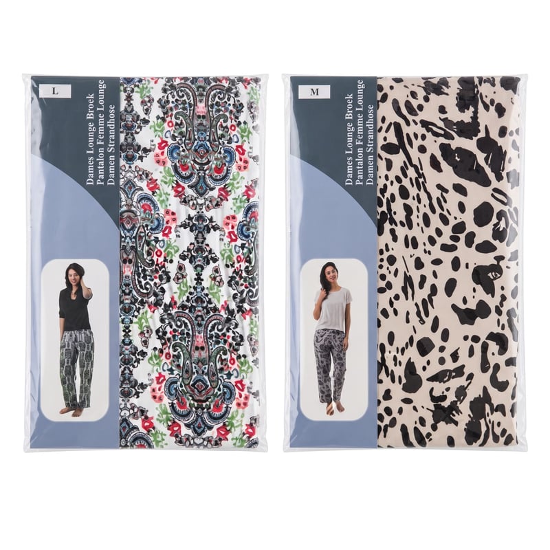 Lot textile mixte – 2 500 pièces (pyjamas, lounge, robes, écharpes, pulls de Noël) – sans marque communiquée