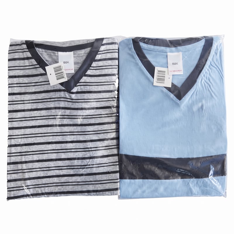 Lot textile mixte – 2 500 pièces (pyjamas, lounge, robes, écharpes, pulls de Noël) – sans marque communiquée
