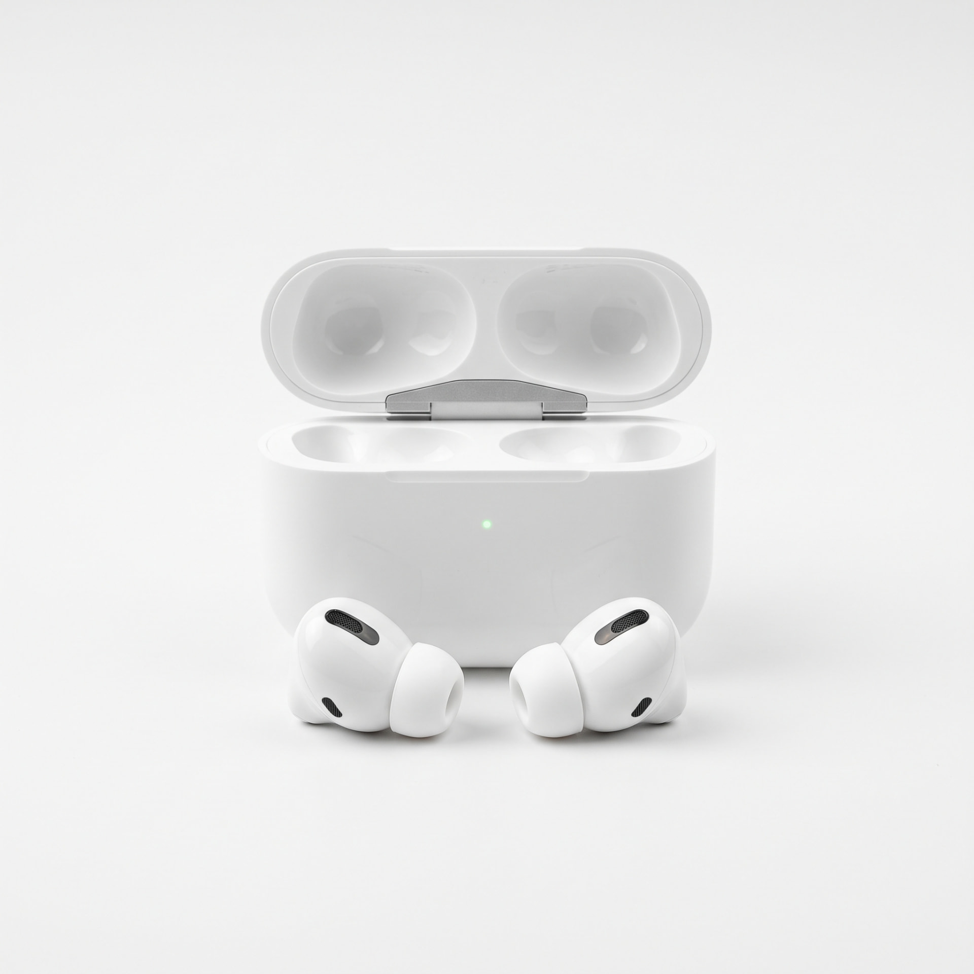 Lot 90 AirPods Pro (1ʳᵉ génération) reconditionnés – écouteurs sans fil Apple avec boîtier de charge – Apple